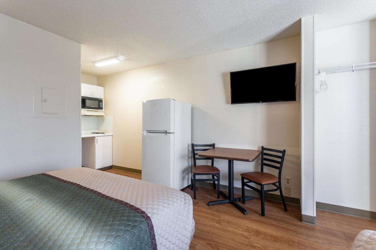 Hometowne Studios By Red Roof Nashville - Airport/Briley Pkwy Esterno foto