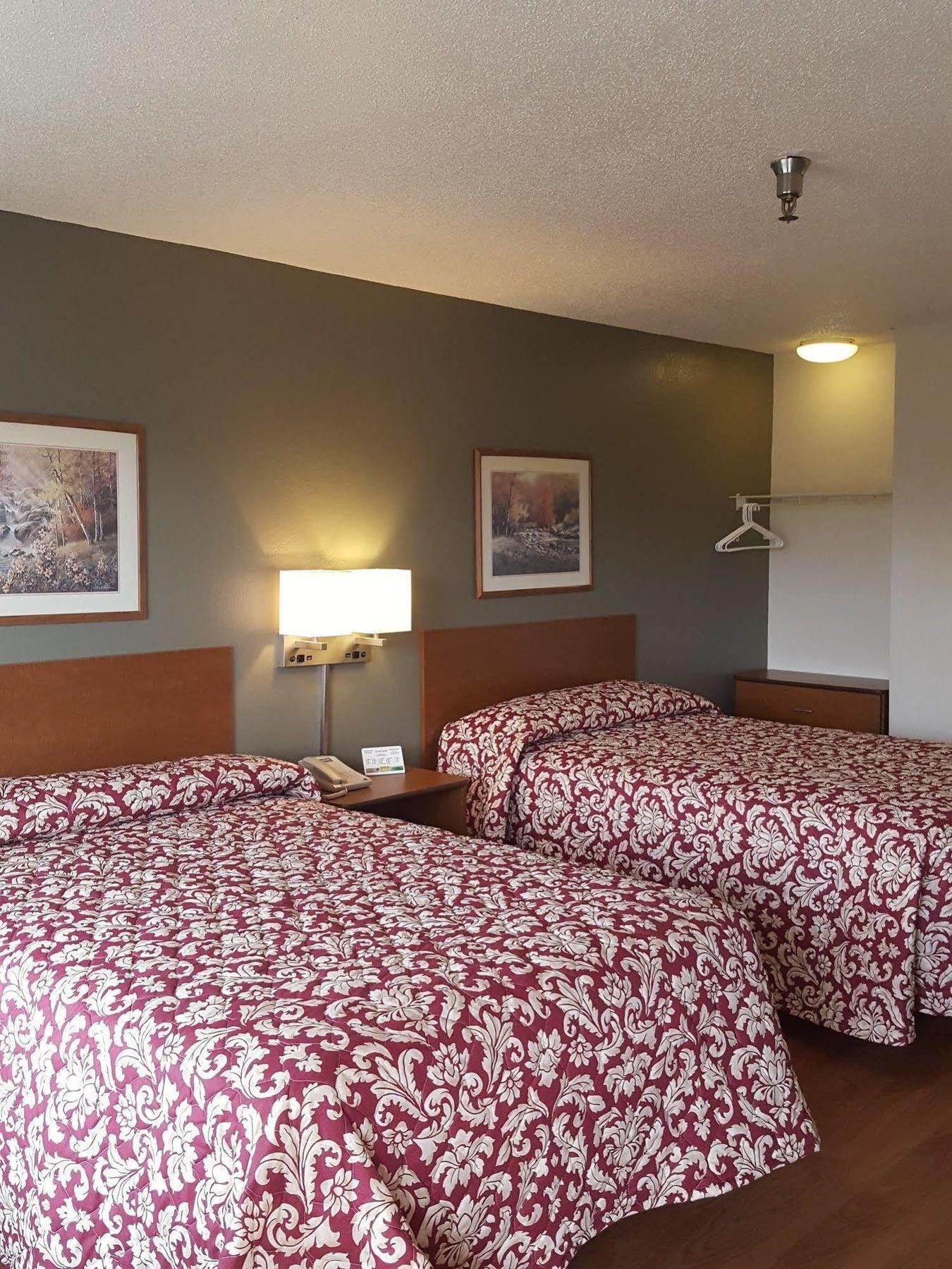 Hometowne Studios By Red Roof Nashville - Airport/Briley Pkwy Esterno foto